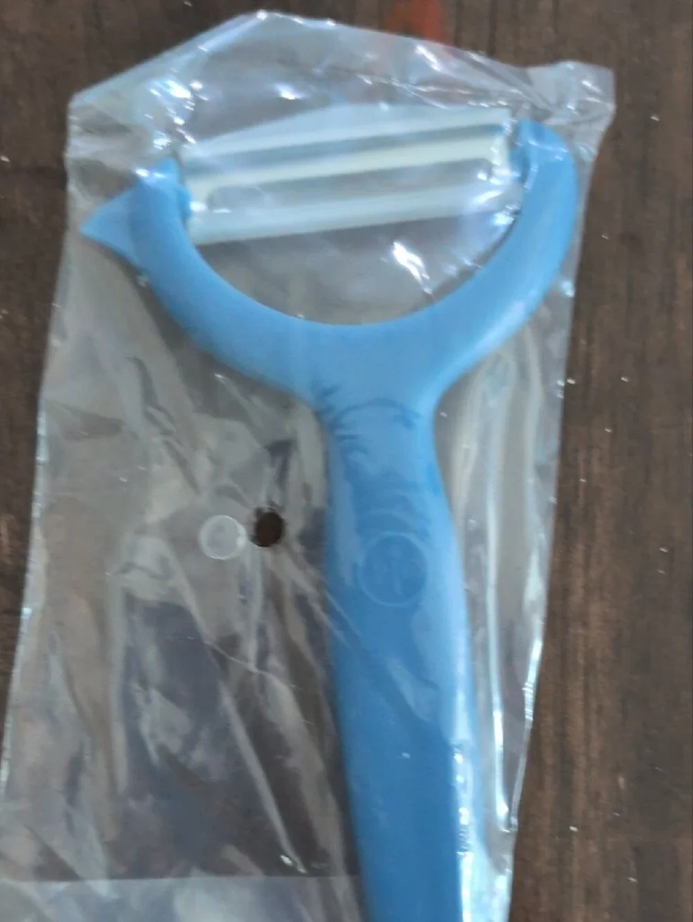 Pampered Chef 3-Piece Y-Peeler Set - Blue, Coral, Lime NWT